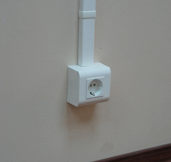 Розетки наружного монтажа. Розетка в стене. Монтаж уличной розетки. Розетка уличная встраиваемая. Монтаж уличных розеток.