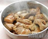 सूअर का मांस और बेल मिर्च के साथ व्यंजन बनाने की विधि मांस के साथ लाल मिर्च कैसे पकाएं