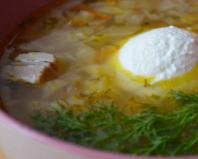 ताजी पत्तागोभी से बना शाकाहारी पत्तागोभी का सूप, स्वादिष्ट पत्तागोभी का सूप बनाने के कुछ रहस्य