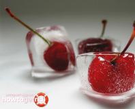 Frozen cherries - calorie content of the product;  how to prepare for the winter at home with video;  use in cooking;  benefit and harm